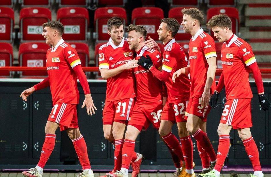 斯图加特主场不敌强敌,全队表现失常 斯图加特主场不敌强敌,全队表现失常