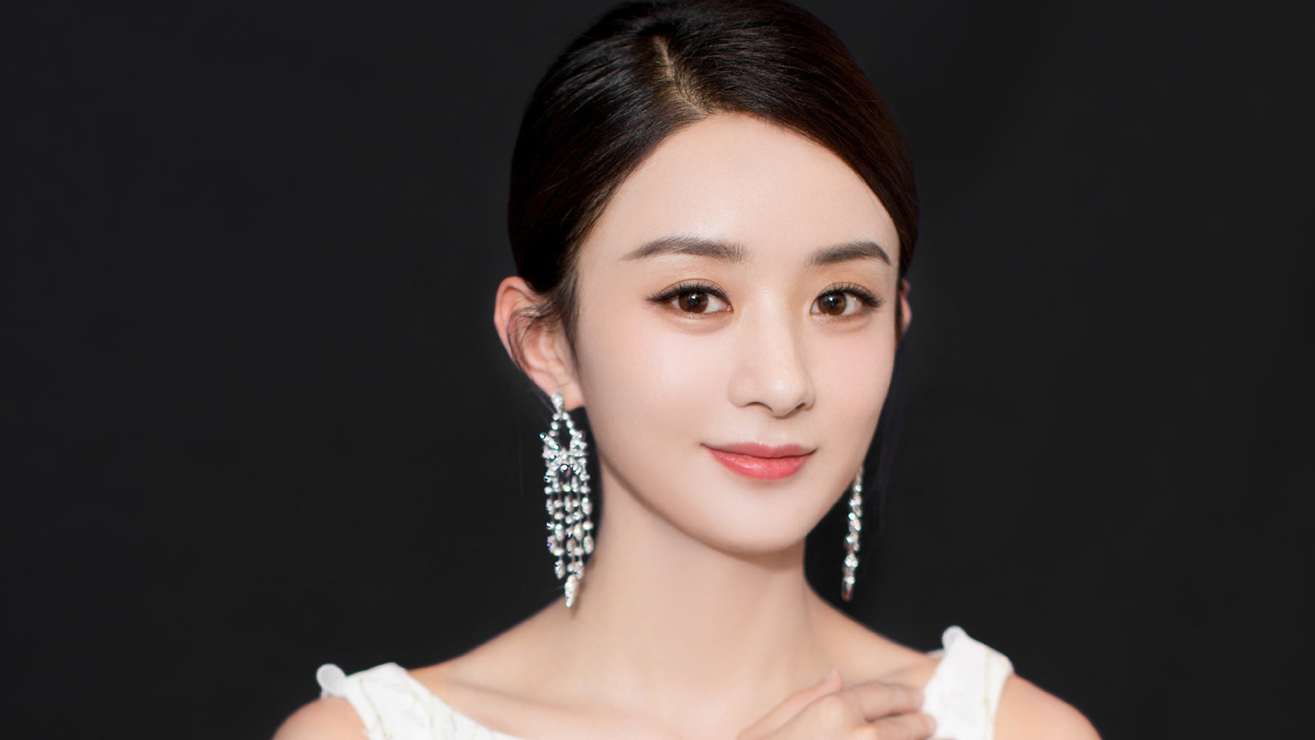 跨界风暴，当阿尔及利亚足球征服喀麦隆，内马尔在F1赛道接管比赛—体育世界的平行狂想