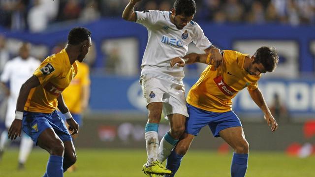 奥格斯堡客场一胜难求，排名垫底