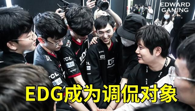 战队精神：选手团结一心，共同战胜对手，创造佳绩