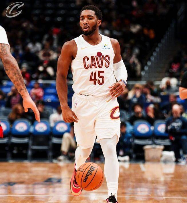 奇才险胜篮网B队，米切尔送出助攻