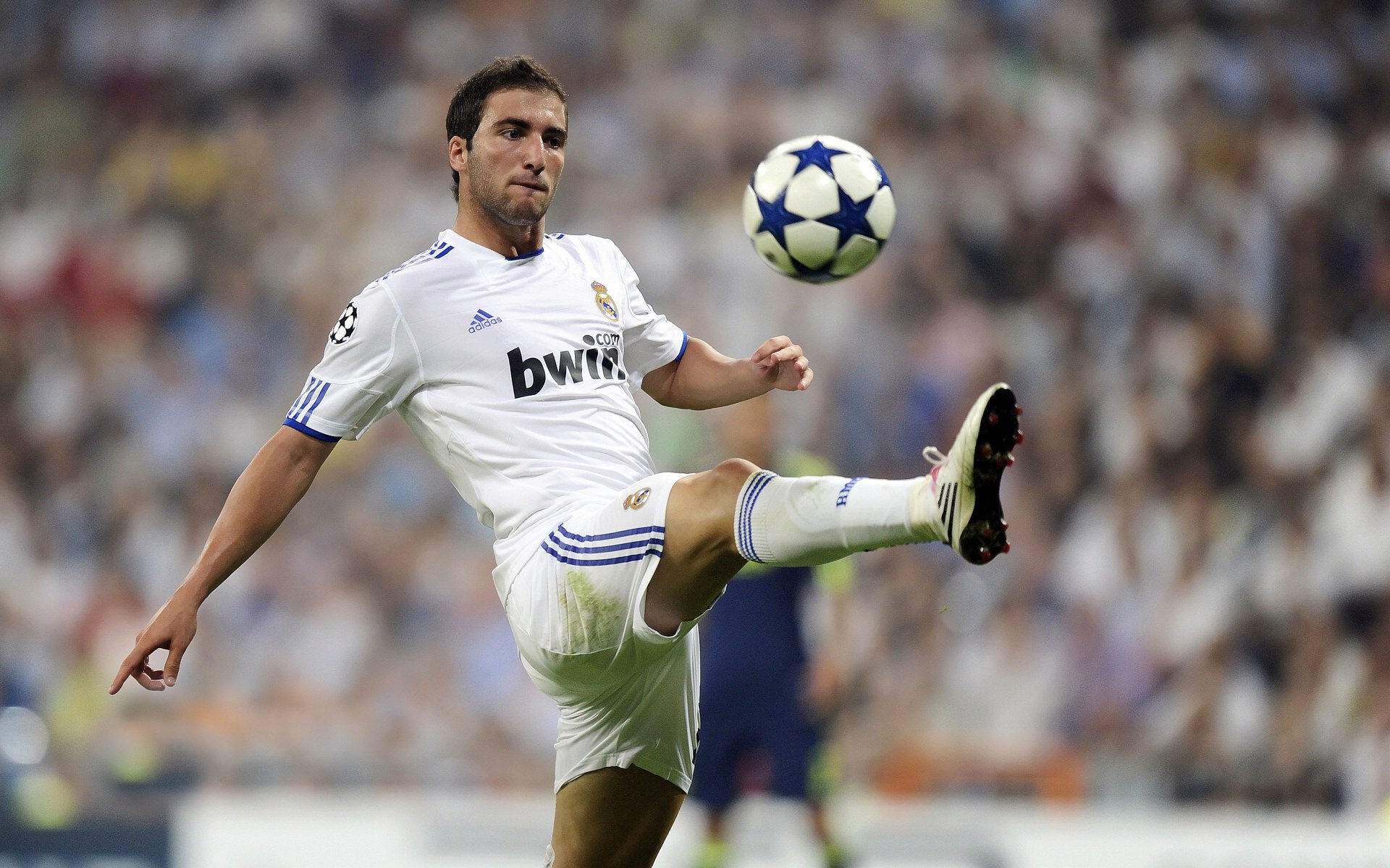 萨拉赫的方程式,F1年度争冠之夜,他用足球智慧掌控比赛走势