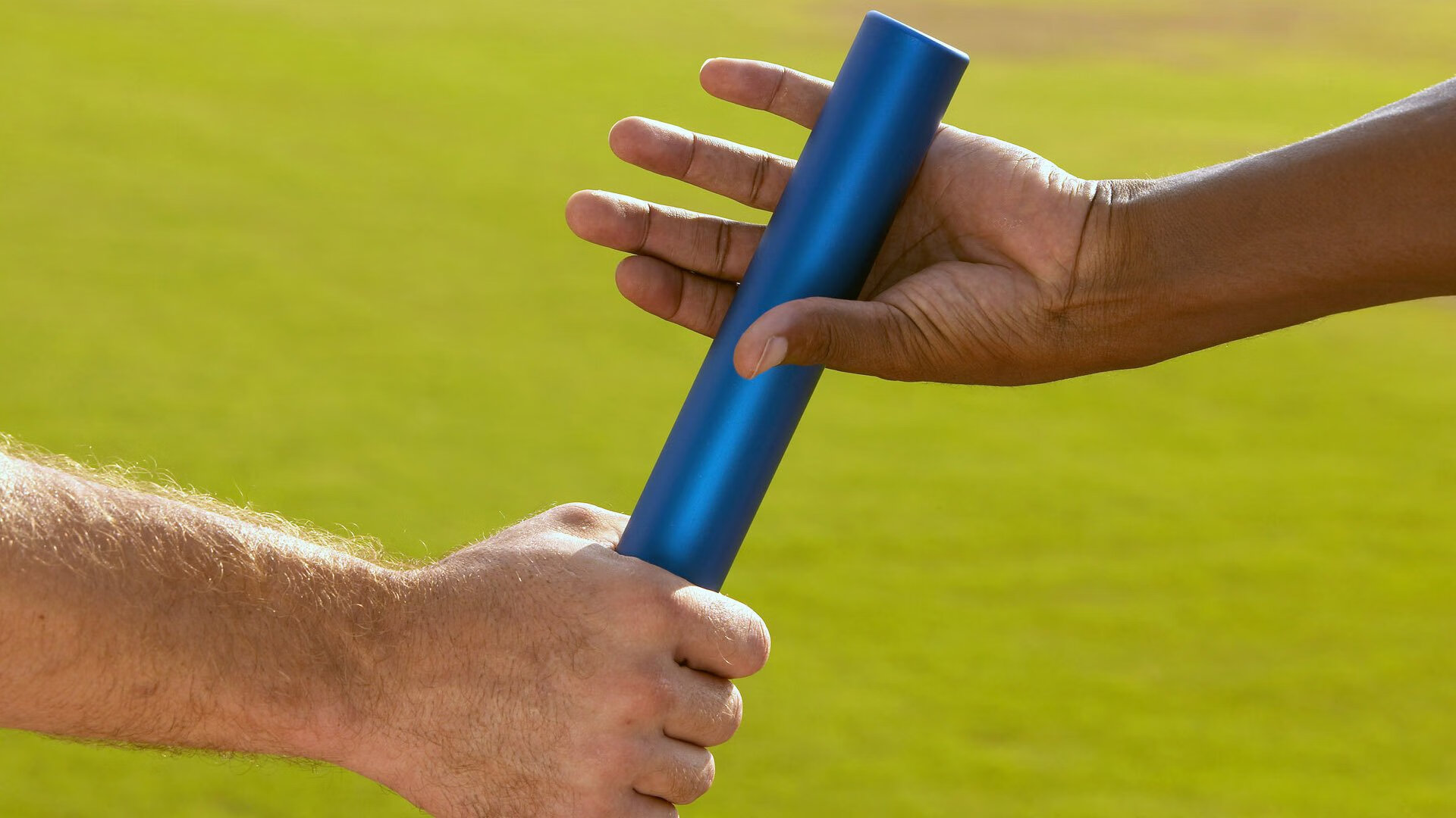 哈斯绝杀红牛二队引爆赛道,汉密尔顿状态火热剑指总冠军