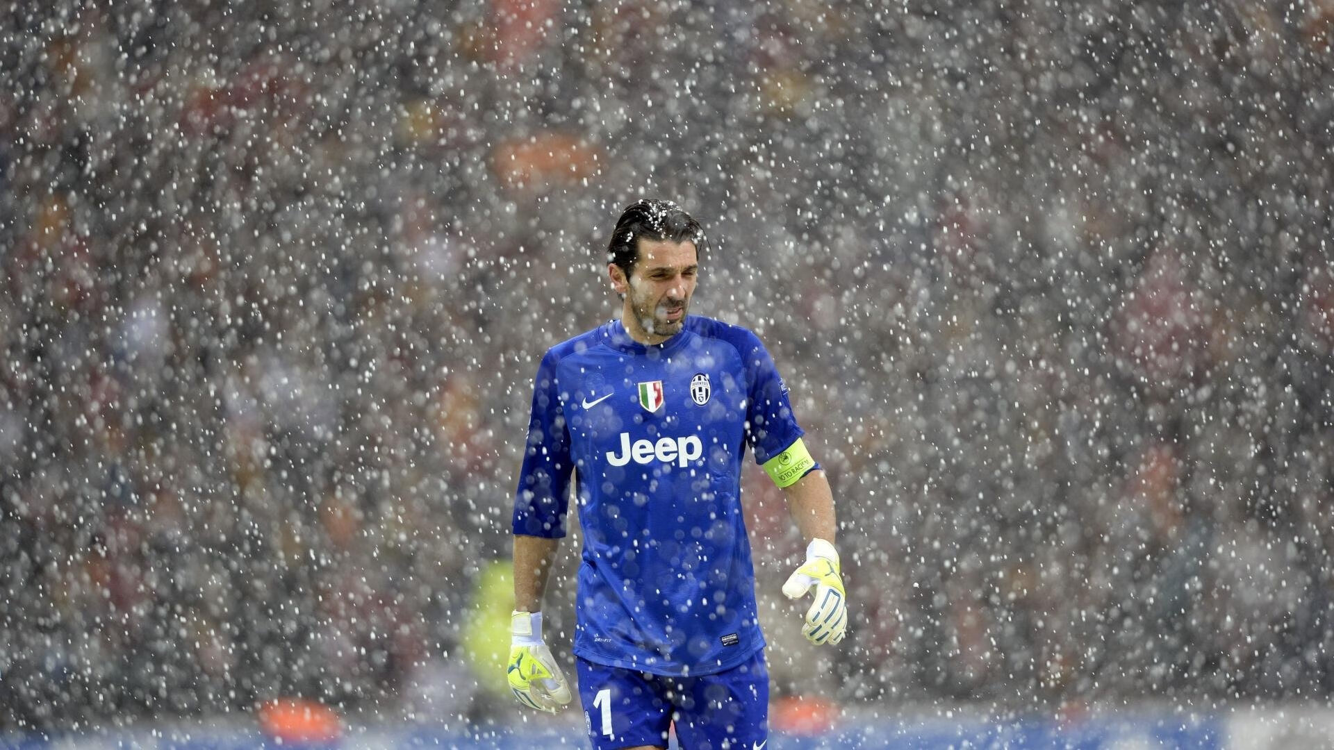 霍勒迪末节狂飙定乾坤，快船惊魂险胜湖人